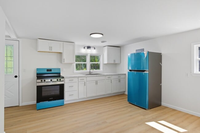 Building Photo - 9358 N Saginaw Rd