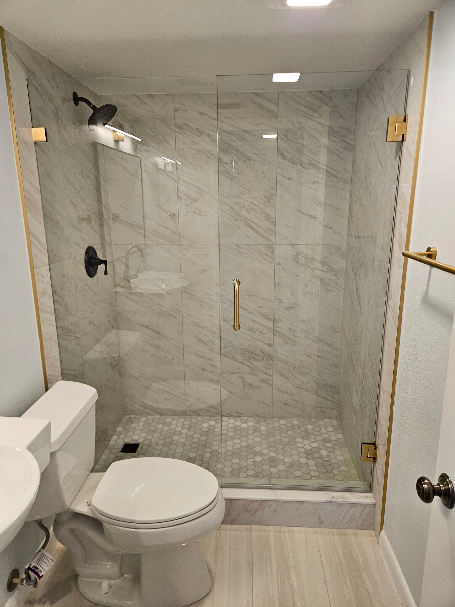 Downstairs Bathroom - 11922 Congressional Dr