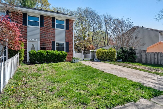 Building Photo - 3-Bedroom Home with Spacious Living and a ...