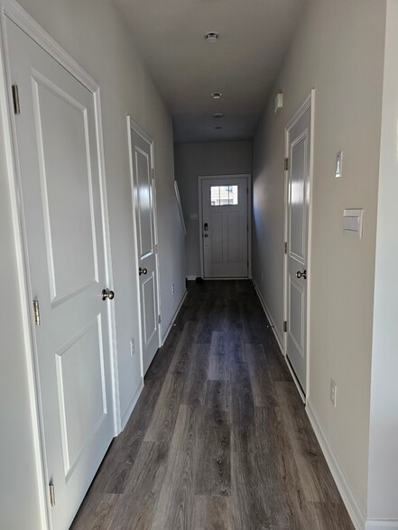 1st floor frontdoor - 44 Elliot Ln