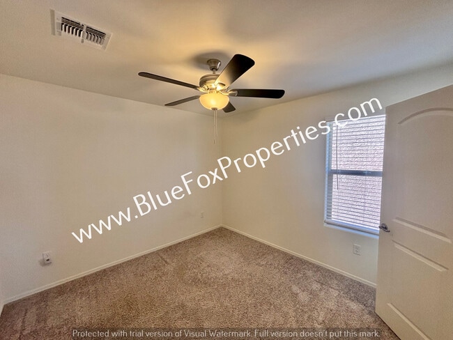 Building Photo - 8896 E Pantano Bluff Dr