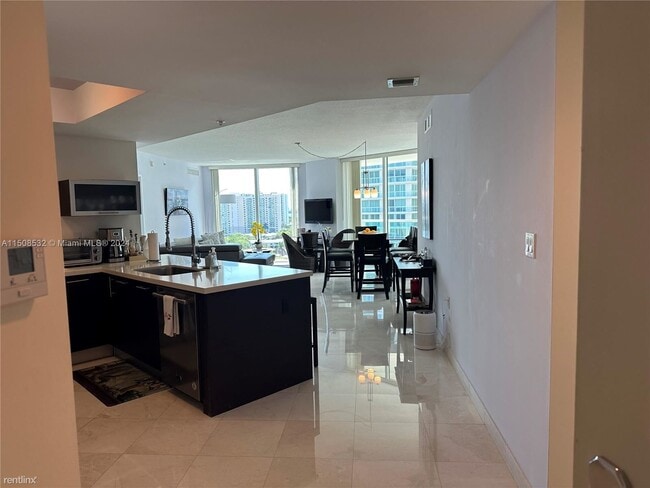 Building Photo - 3 br, 2 bath Condo - 150 Sunny Isles Blvd ...