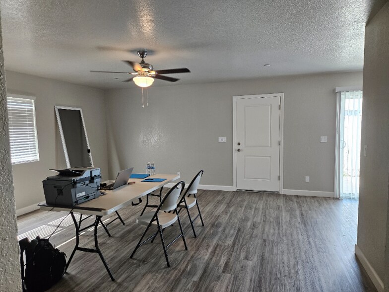 Building Photo - 421 Tait Ave