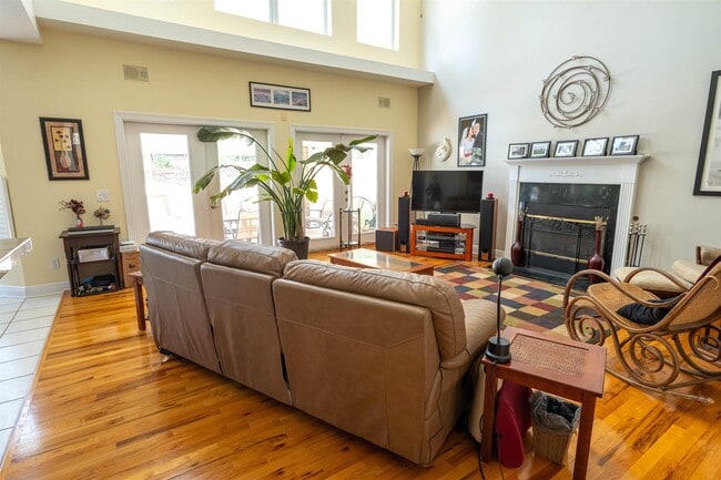 Building Photo - 491 Frank Shaw Rd