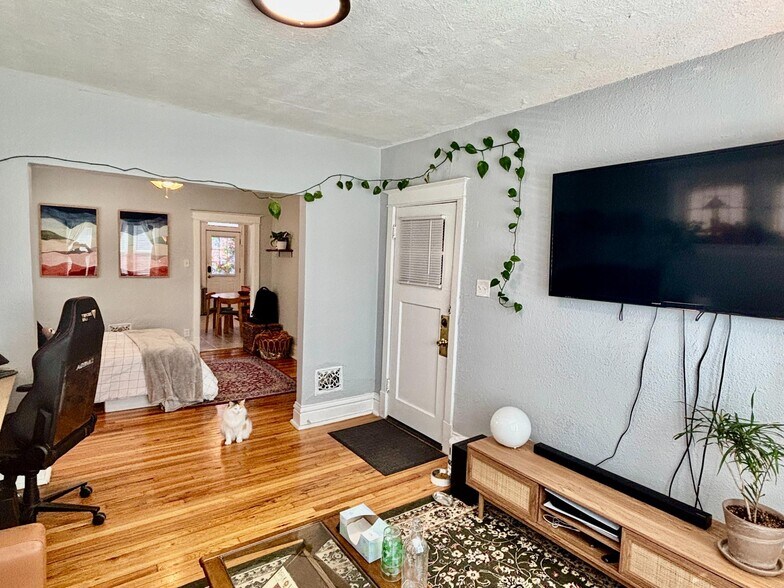 Building Photo - 5331 Bancroft Ave