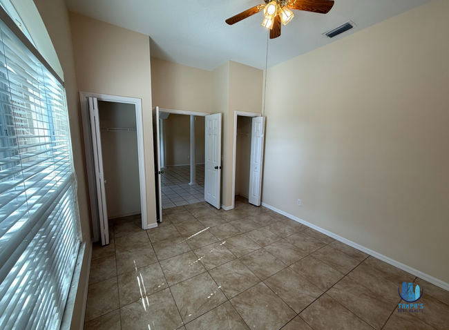 Building Photo - Beautiful 4 Bedrooms 2 Bathrooms Home for ...