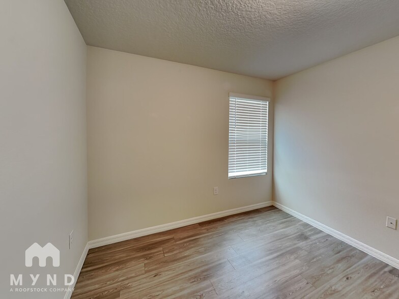 Building Photo - 1555 Tan Tara Trl