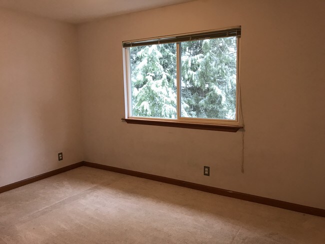 Building Photo - 1409 NE 166th Ct