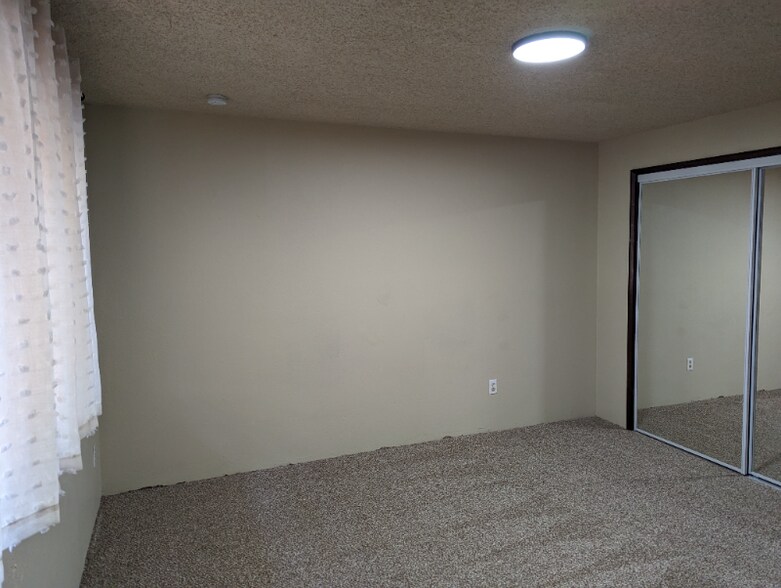 Building Photo - 7 Mitchell Ct