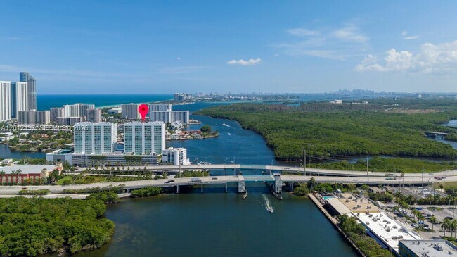 Building Photo - 400 Sunny Isles Blvd