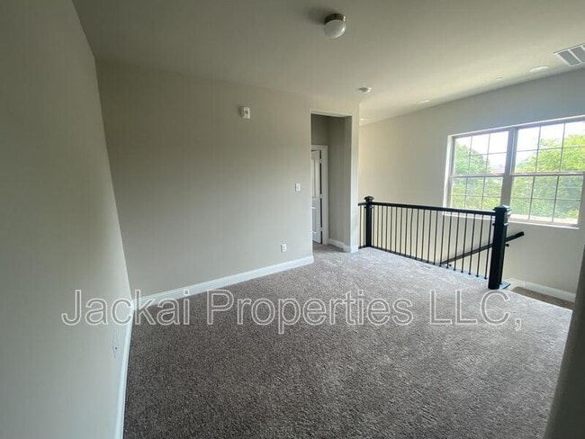 Building Photo - 801 Ponds Edge Ln