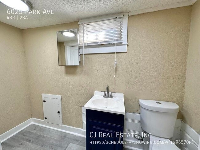 Building Photo - 6025 Park Ave