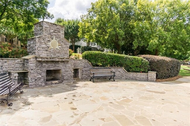 Building Photo - 80 Jesse Hill Jr Dr SE