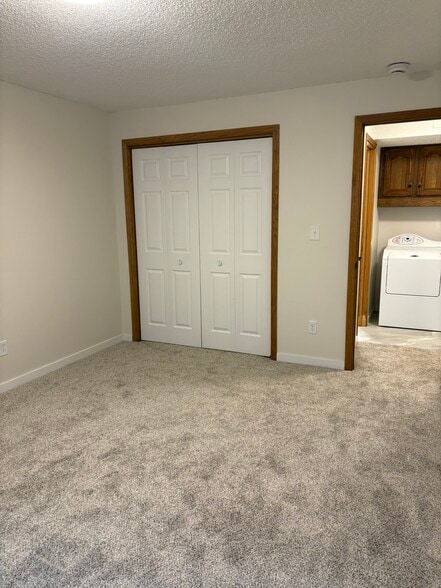 Building Photo - 830 Dover St