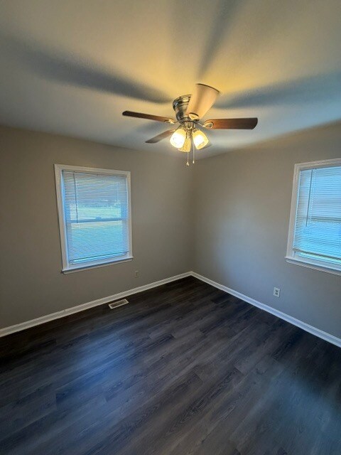 Building Photo - 206 Cambridge Ct
