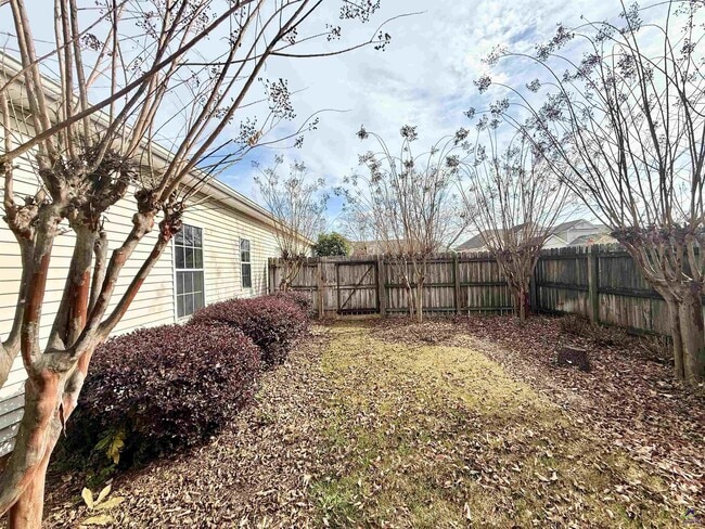 Building Photo - 200 Vining Way