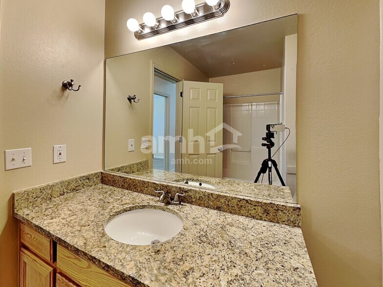 Building Photo - 4017 W 6550 S