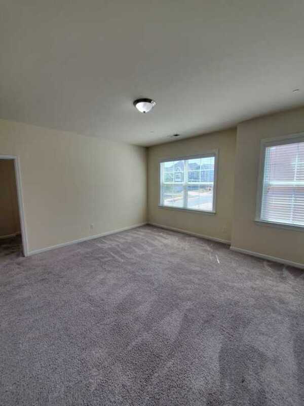 Building Photo - 1007 Anatrella Ln NW