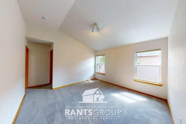 Building Photo - 4108 Alabaster St SE