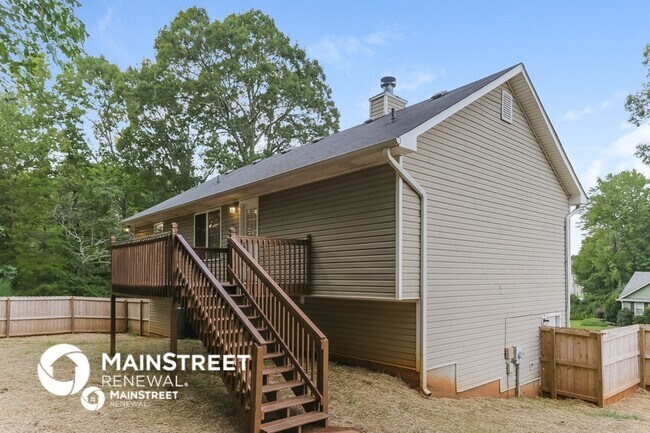 Building Photo - 8 Indian Hills Dr
