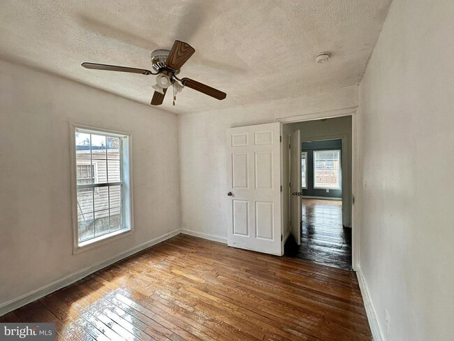 Building Photo - 2015 S Lincoln St