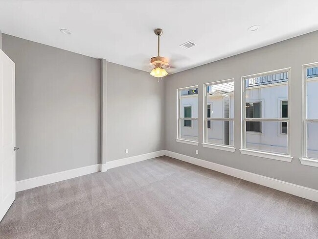 Building Photo - 4609 Nett St