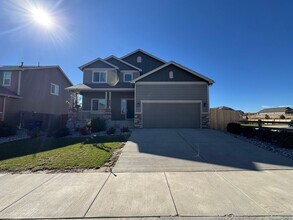 Building Photo - Beautiful 4 Bed, 3 Bath Home – Modern Upgrades, Spacious Backyard & Prime Location