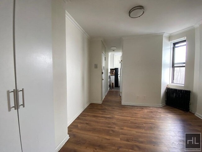 Building Photo - Prime Hudson Yards Area 1 Bedroom!!