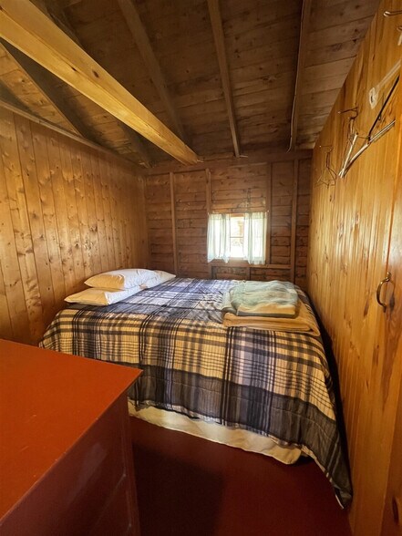 Building Photo - 3 Meadow Ln