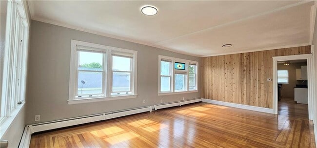 Building Photo - 98 De Pinedo St