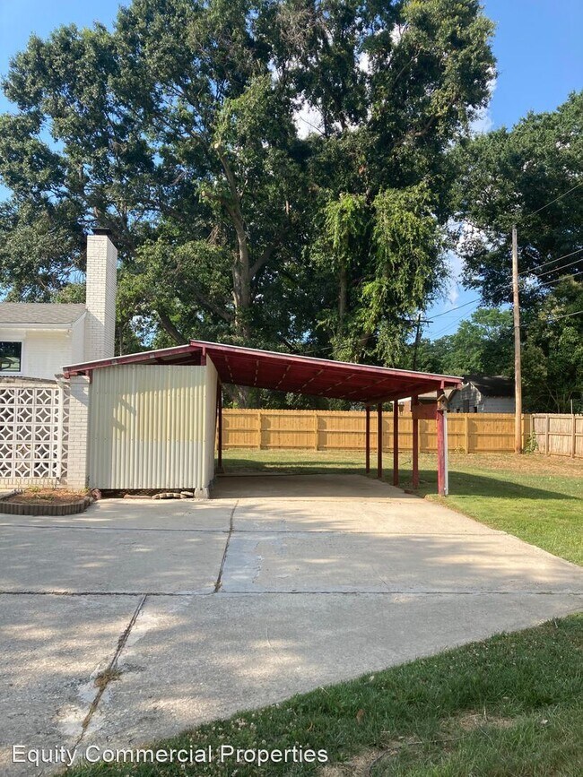 Building Photo - 4 br, 2 bath House - 800 N. Elam