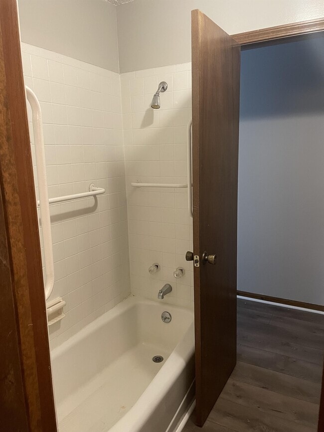 Building Photo - 9131 E 85th Pl