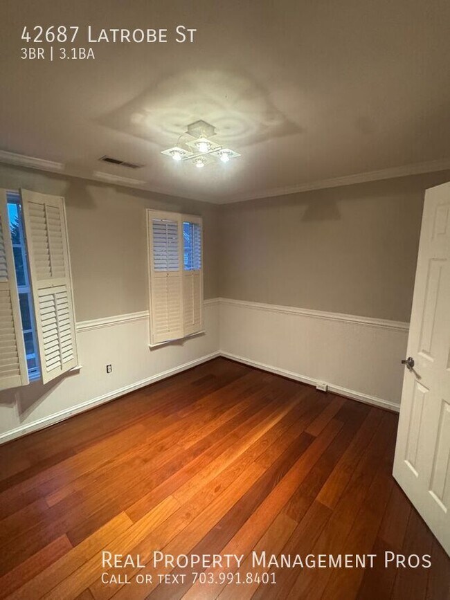 Building Photo - 42687 Latrobe St