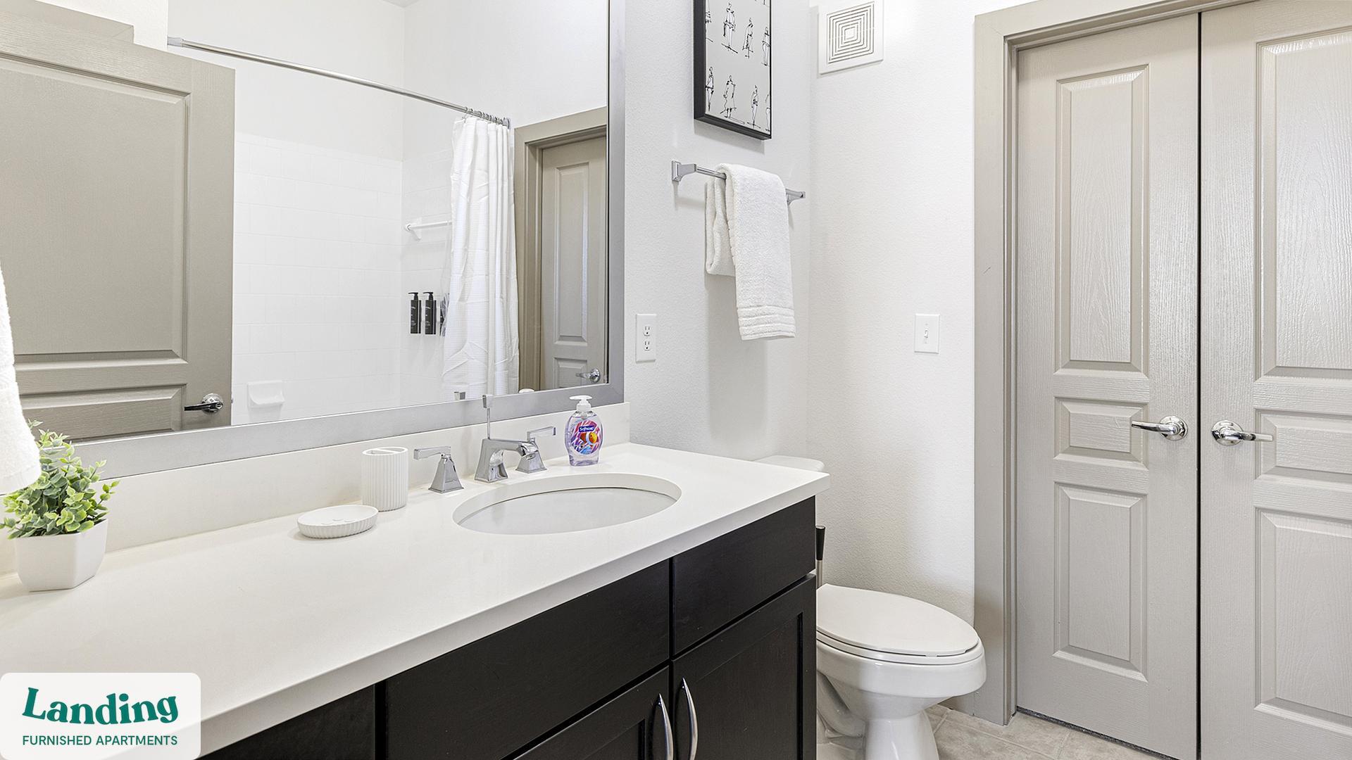 Building Photo - 5005 Galleria Dr