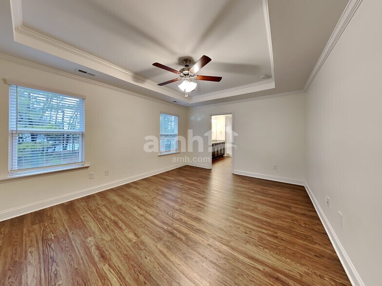 Building Photo - 54 Gregory Dr