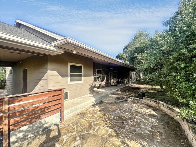 Primary Photo - 8750 Scarlet Cir