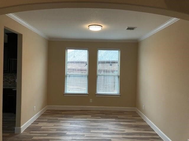 Building Photo - 8410 Willow Wds Ct