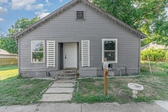 Building Photo - Spacious 4-Bedroom Home with Modern Finishes – Owenwood, Dallas