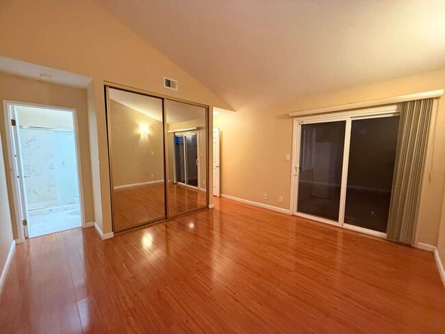 Building Photo - Bright & Spacious 3 Bedroom, 2 Bath Home in Fremont — Solar Included!