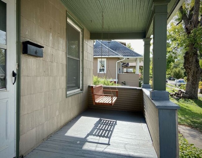 Building Photo - 1715 S 12th St