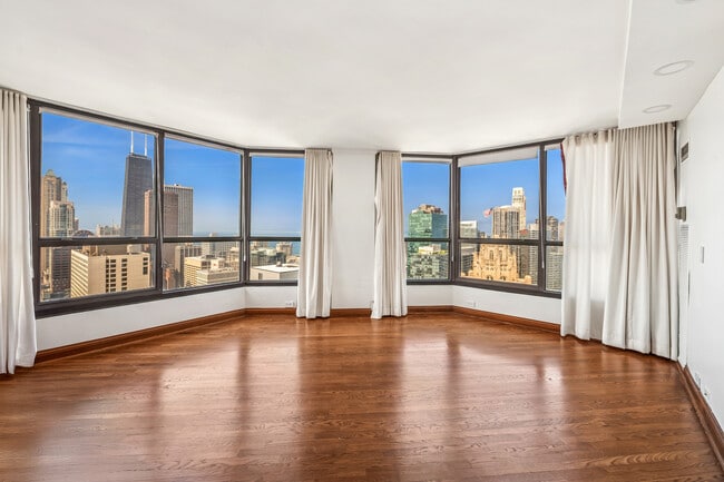 Building Photo - 405 N Wabash Ave