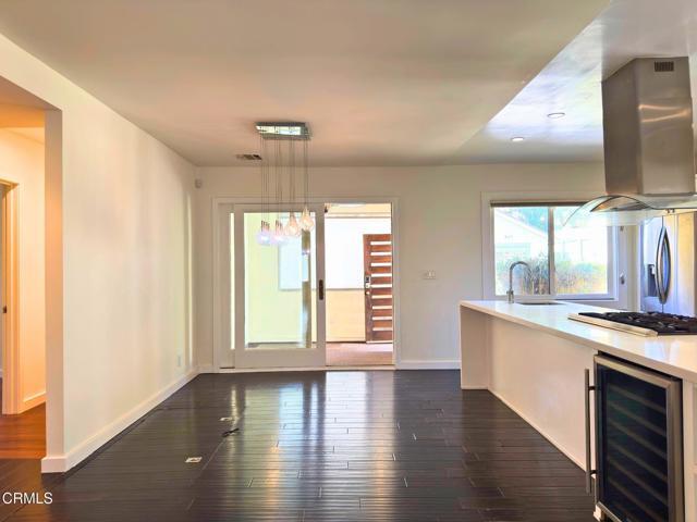 Building Photo - 869 S Euclid Ave