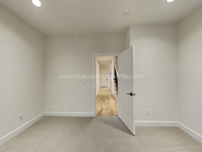 Building Photo - 4305 Emerson Ave