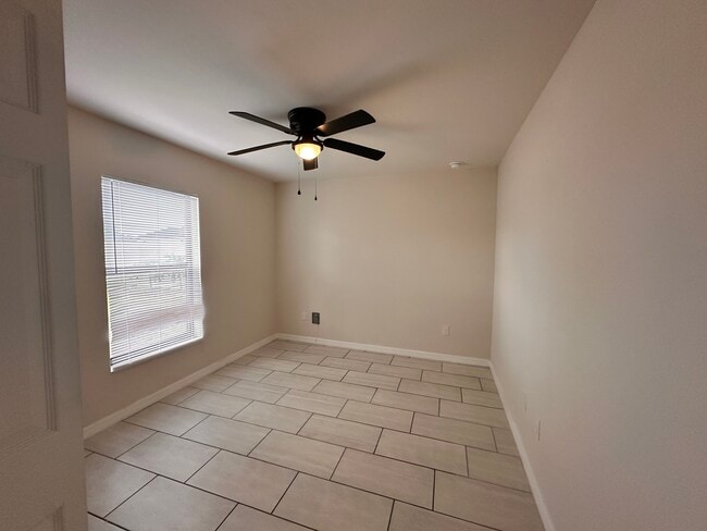 Building Photo - 314 NW 7th Pl