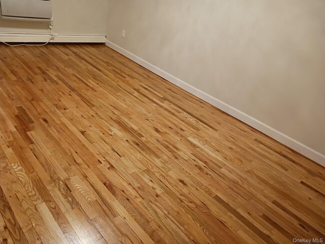 Building Photo - 2655 E 21st St