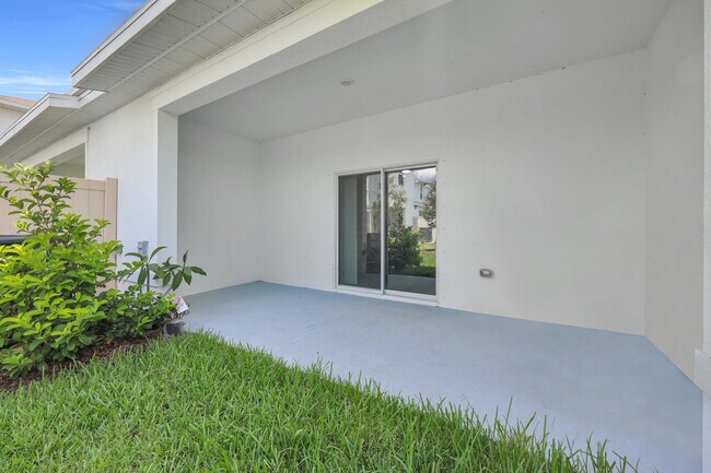 Building Photo - 12834 SW Forli Wy