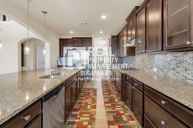 Building Photo - 18607 Pelham Grove Ln
