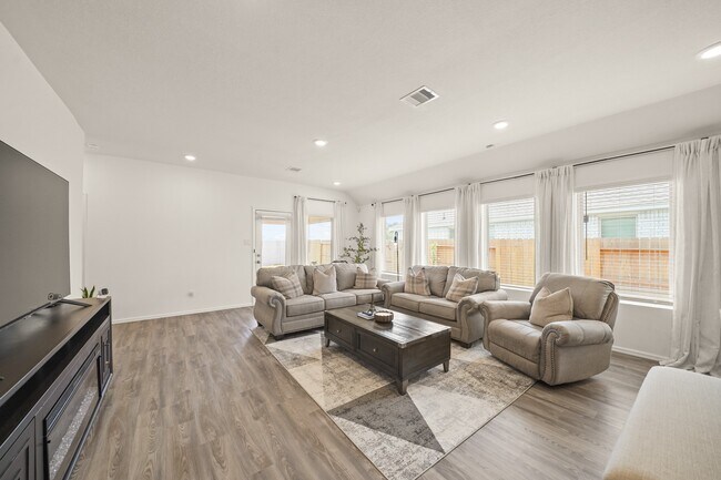 Building Photo - 3019 Live Springs Ct