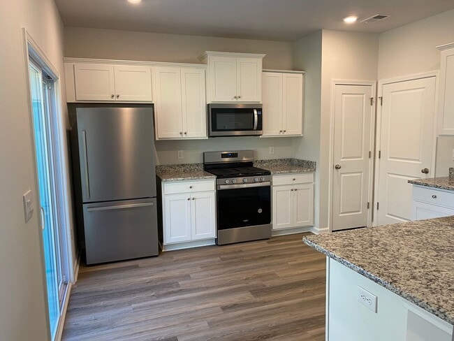 Building Photo - Now Pre-Leasing for August 2026: 3BR Home at The Retreat at East Argent