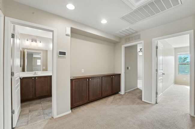 Building Photo - Charming Marley Park Home with Gorgeous Cu...